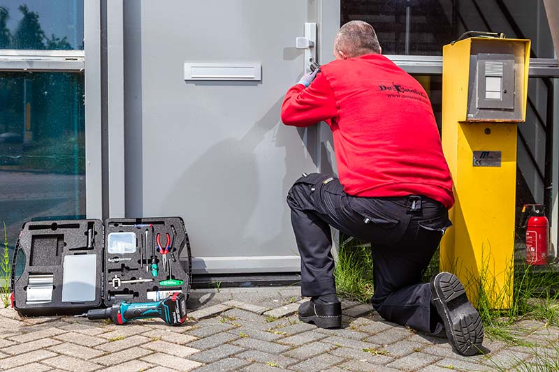 De slotenkraker aan het werk